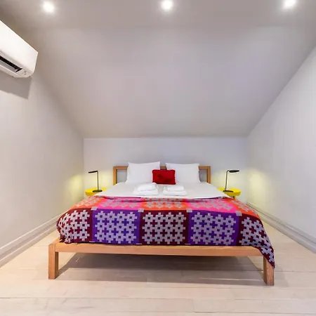 아파트 Guestready - Newly Renovated 3br - Chiado *