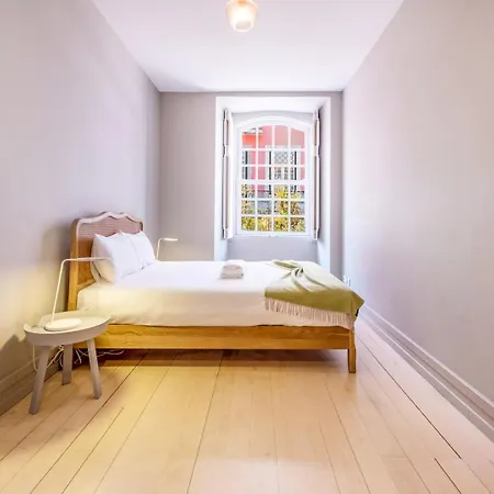 Guestready - Newly Renovated 3br - Chiado